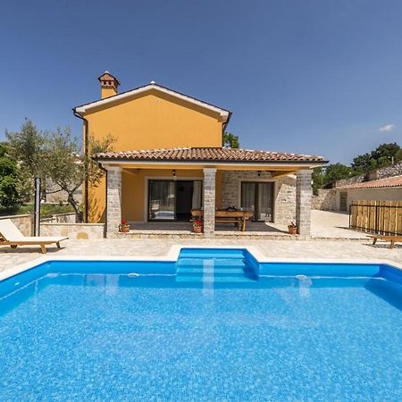 Spacious Four-Bedroom Villa Marija Klostar Exterior photo